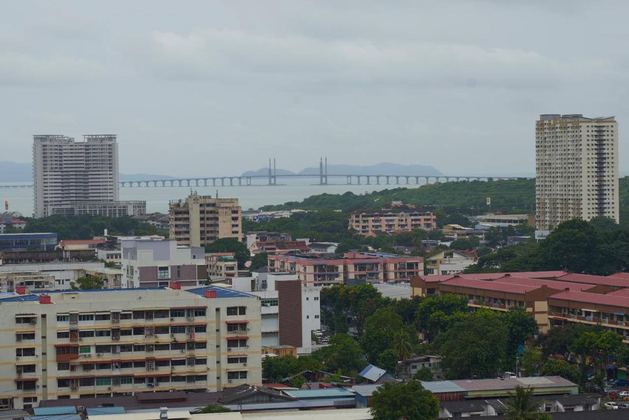 13A Beacon Executive Suites #Rooftoppool #Luxurysuites George Town Eksteriør billede